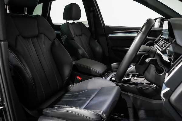 2023 Audi Q5 45 TFSI Dynamic Black FY