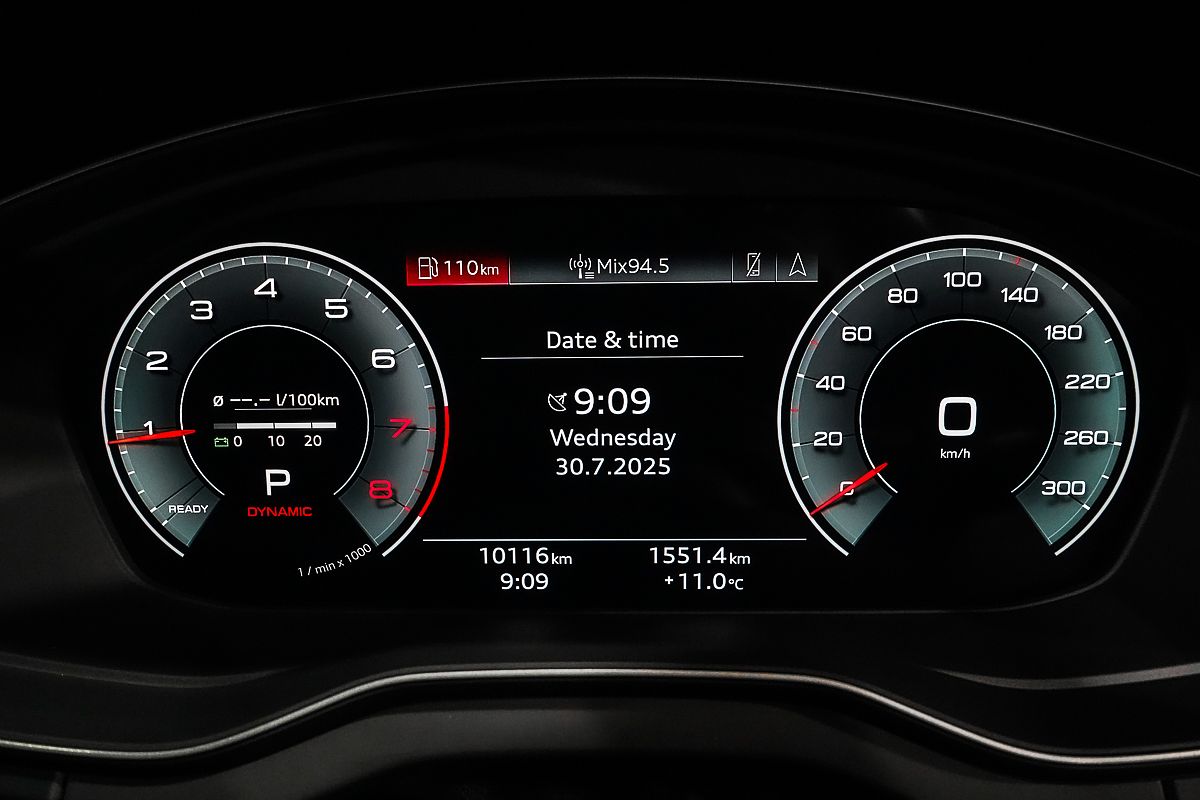 2023 Audi Q5 45 TFSI Dynamic Black FY