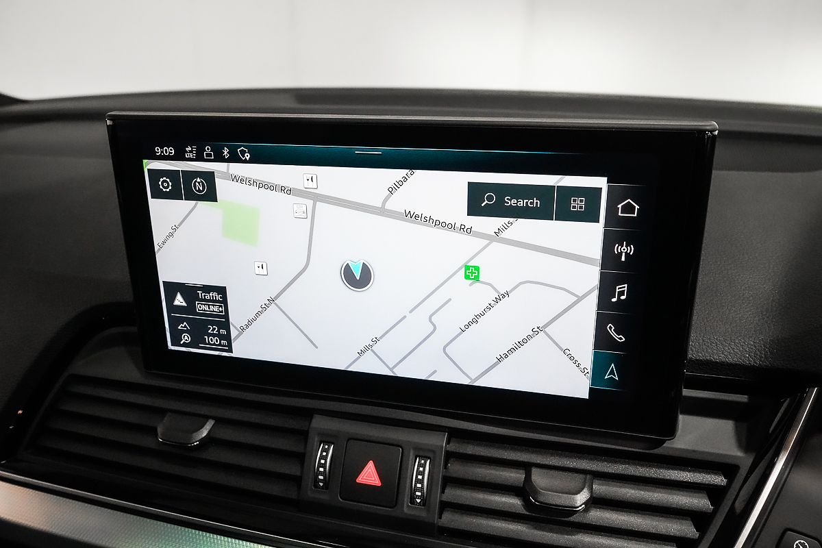 2023 Audi Q5 45 TFSI Dynamic Black FY