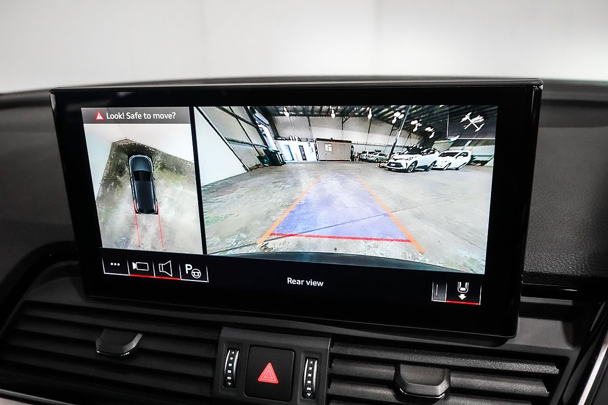 2023 Audi Q5 45 TFSI Dynamic Black FY