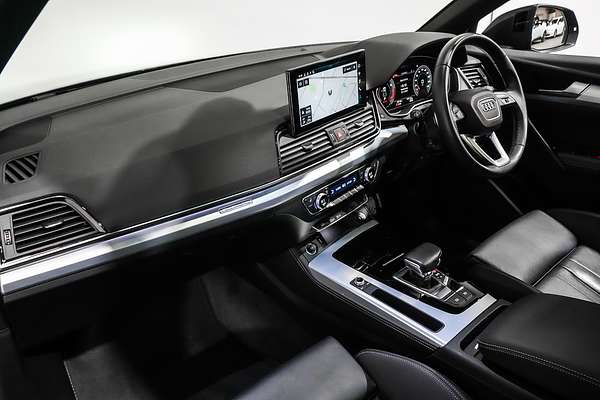 2023 Audi Q5 45 TFSI Dynamic Black FY