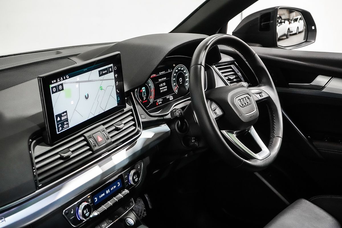 2023 Audi Q5 45 TFSI Dynamic Black FY