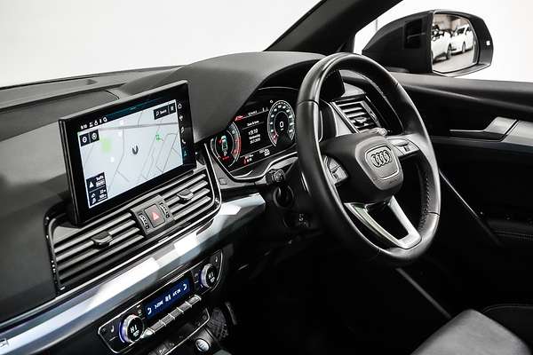 2023 Audi Q5 45 TFSI Dynamic Black FY