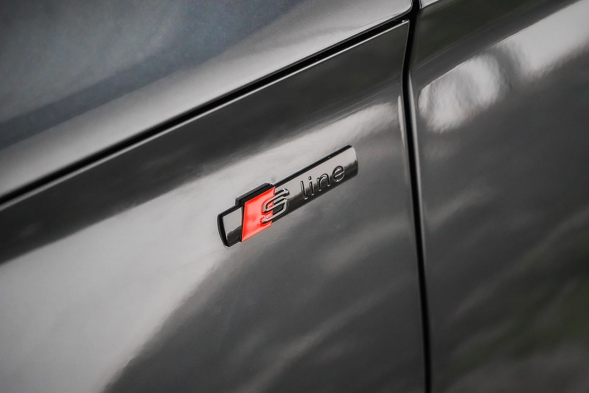 2023 Audi Q5 45 TFSI Dynamic Black FY