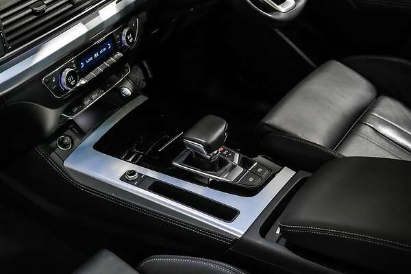 2023 Audi Q5 45 TFSI Dynamic Black FY