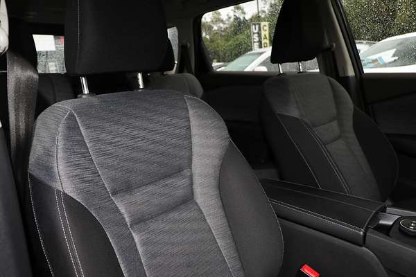 2025 Nissan X-TRAIL ST T33