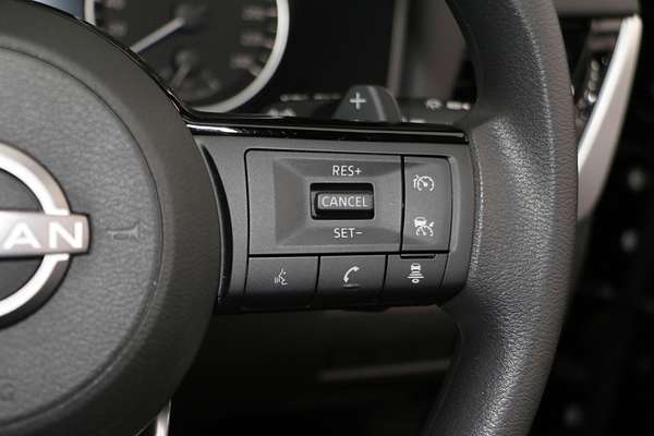 2025 Nissan X-TRAIL ST T33