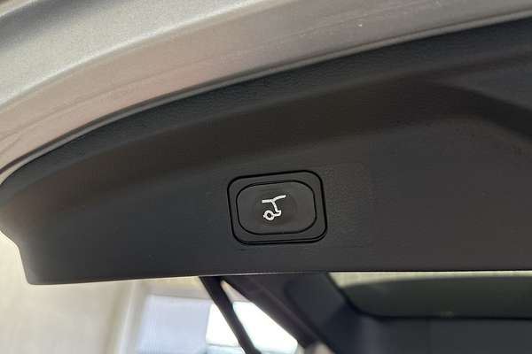 2022 Ford Everest Platinum 3.0L