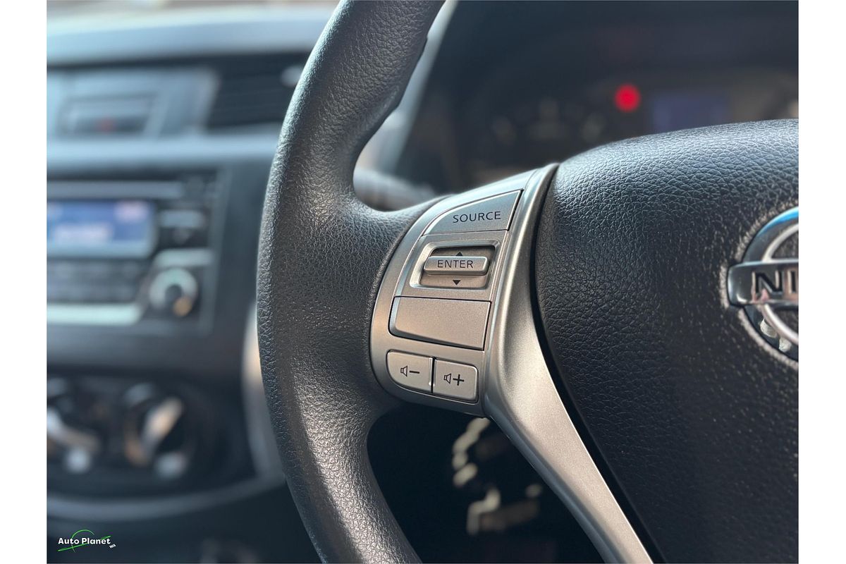 2015 Nissan Navara RX NP300 D23 4X4