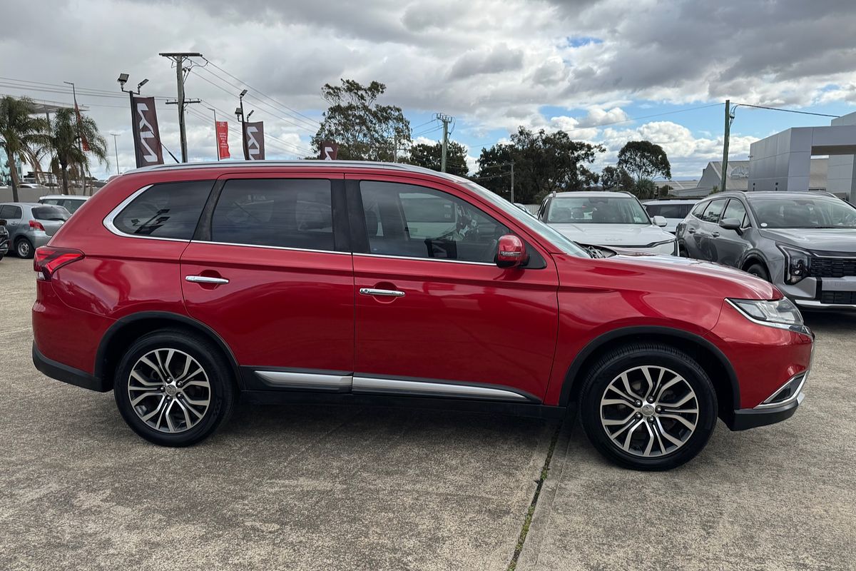 2016 Mitsubishi Outlander Exceed ZK