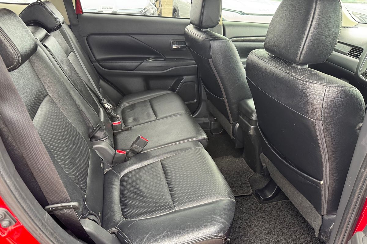 2016 Mitsubishi Outlander Exceed ZK