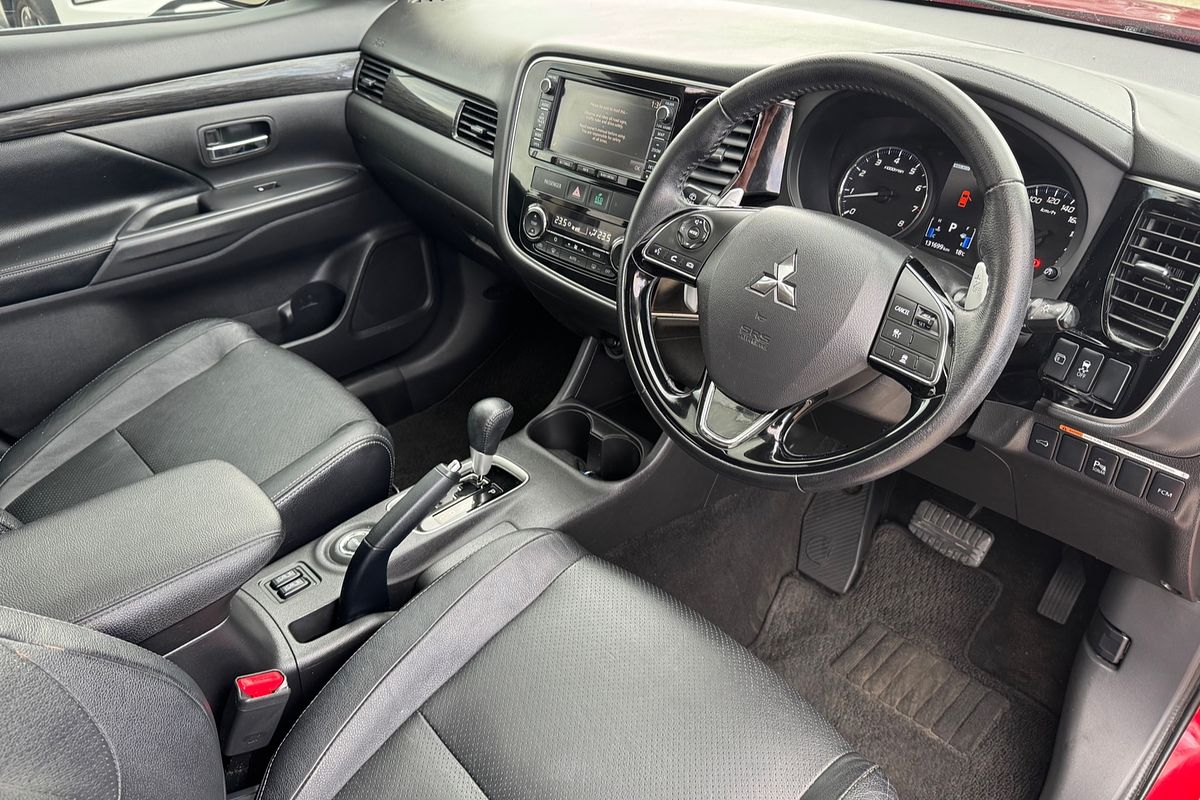 2016 Mitsubishi Outlander Exceed ZK