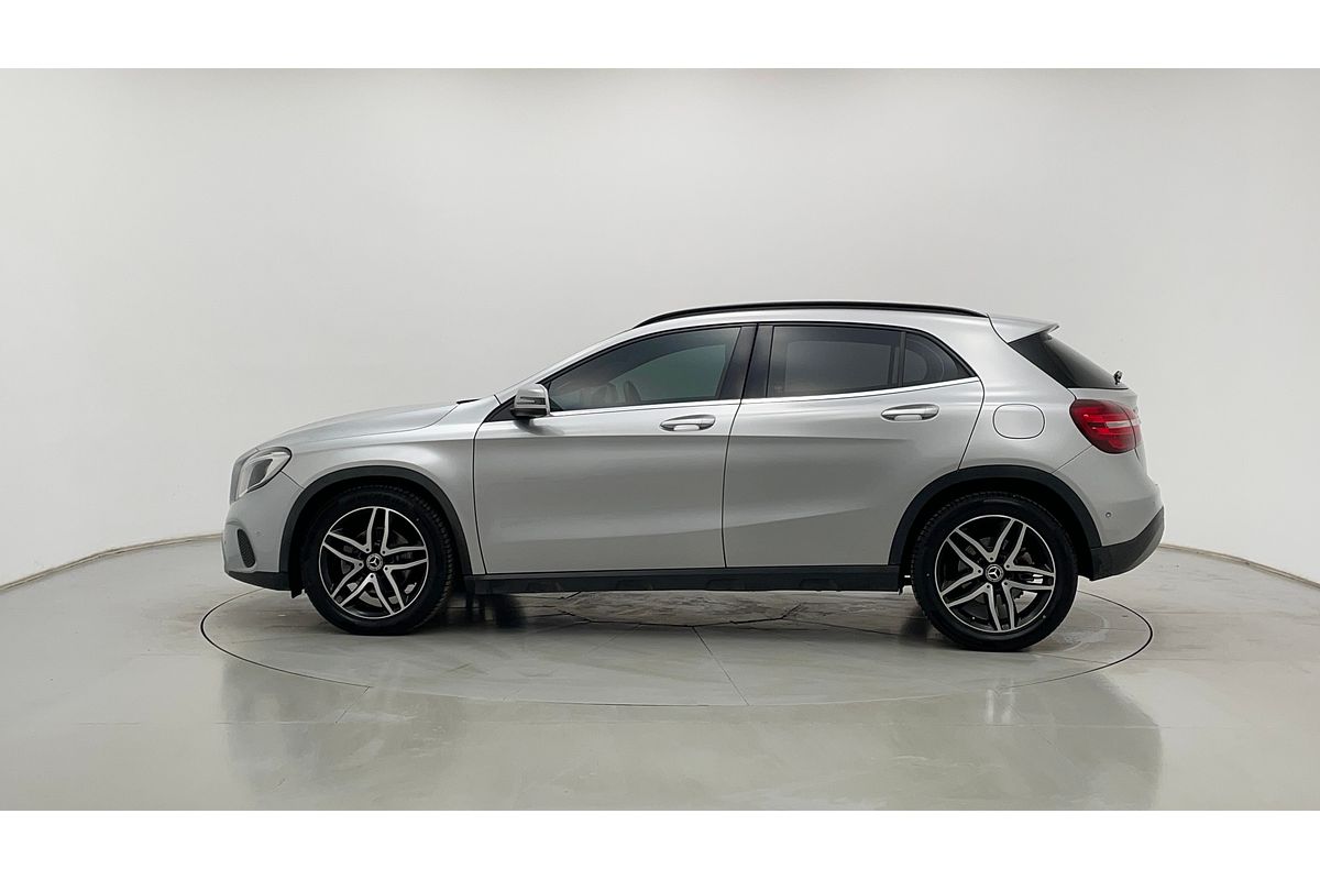 2017 Mercedes-Benz GLA-Class GLA180 X156