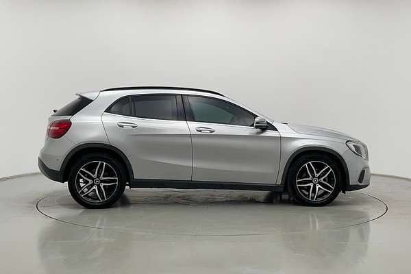 2017 Mercedes-Benz GLA-Class GLA180 X156