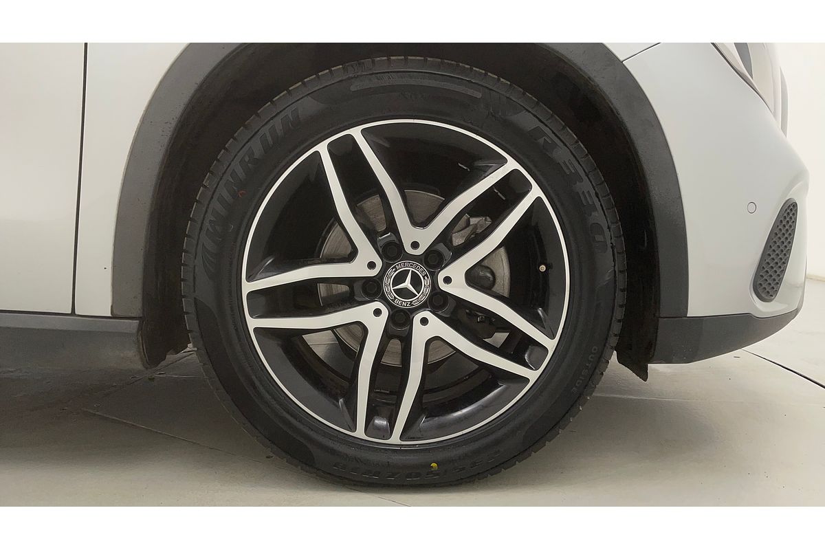 2017 Mercedes-Benz GLA-Class GLA180 X156