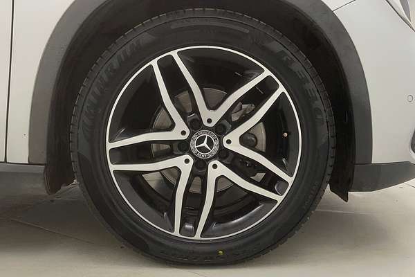 2017 Mercedes-Benz GLA-Class GLA180 X156