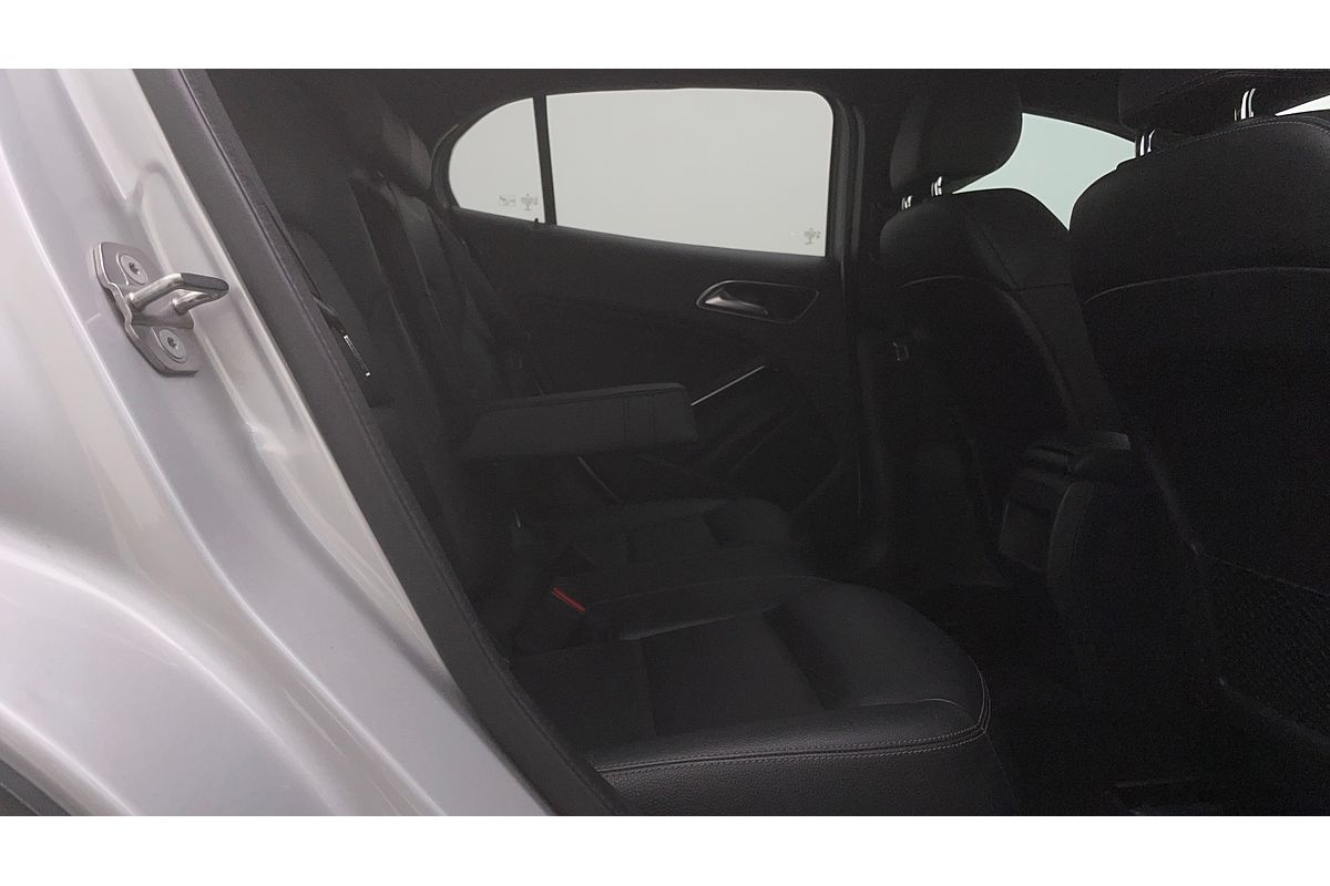 2017 Mercedes-Benz GLA-Class GLA180 X156