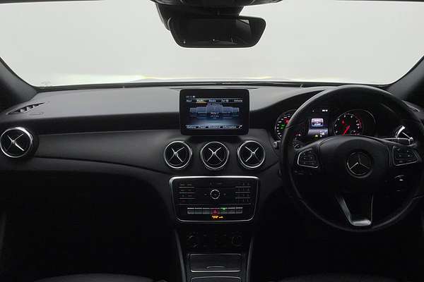 2017 Mercedes-Benz GLA-Class GLA180 X156