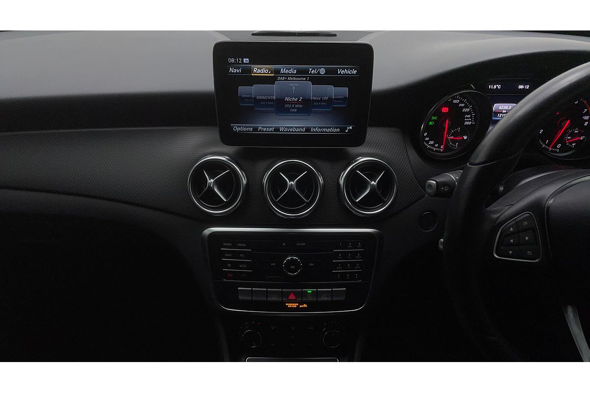 2017 Mercedes-Benz GLA-Class GLA180 X156