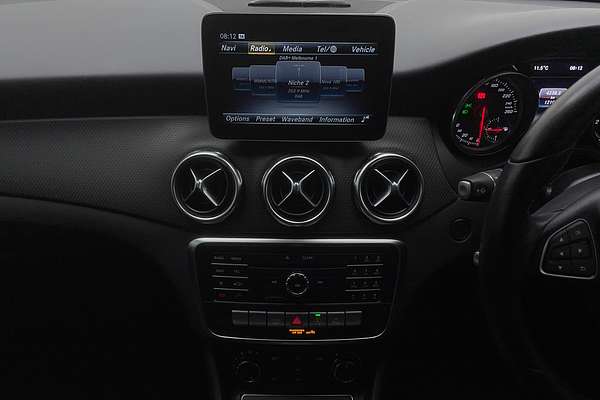 2017 Mercedes-Benz GLA-Class GLA180 X156