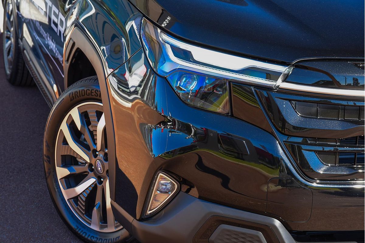 2025 Subaru Forester Hybrid Touring S6