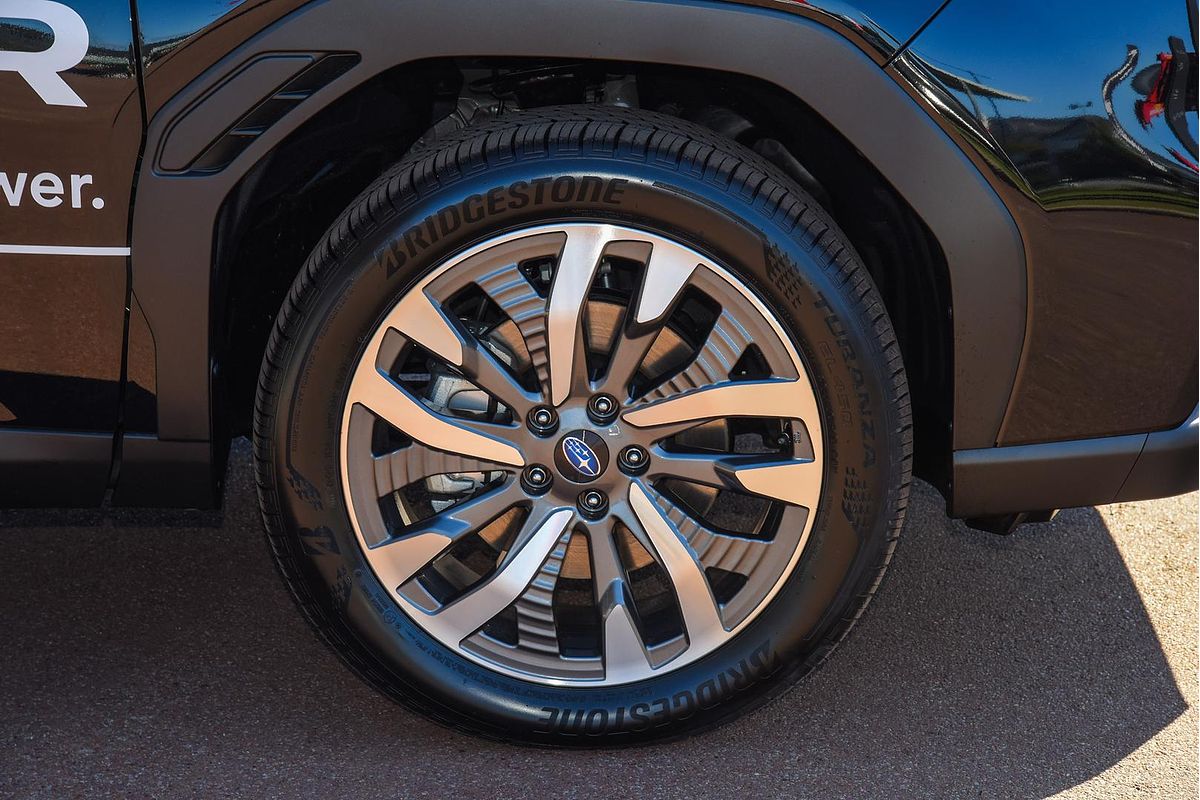 2025 Subaru Forester Hybrid Touring S6