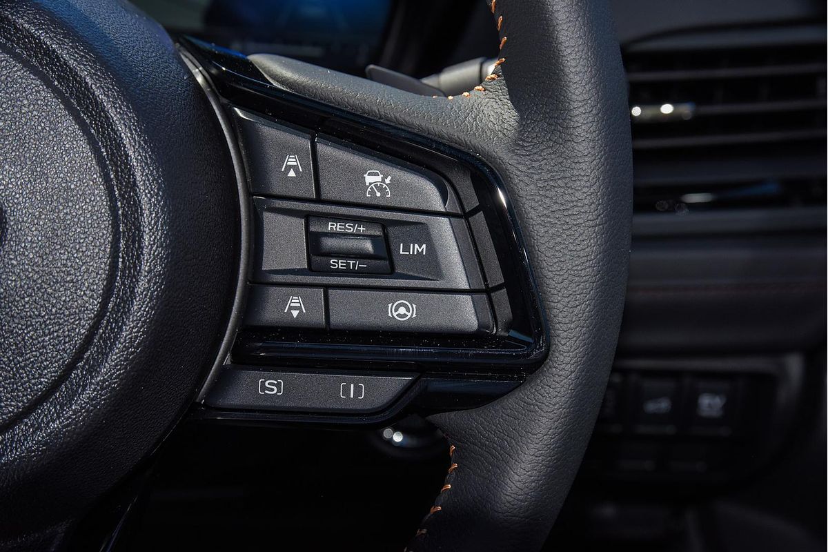 2025 Subaru Forester Hybrid Touring S6