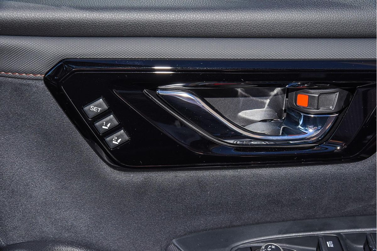 2025 Subaru Forester Hybrid Touring S6