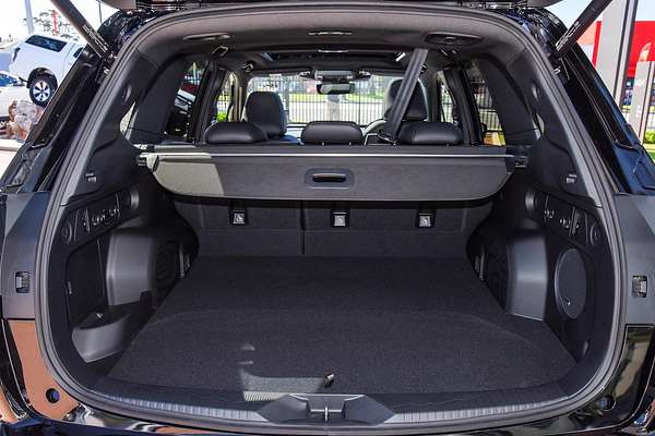 2025 Subaru Forester Hybrid Touring S6