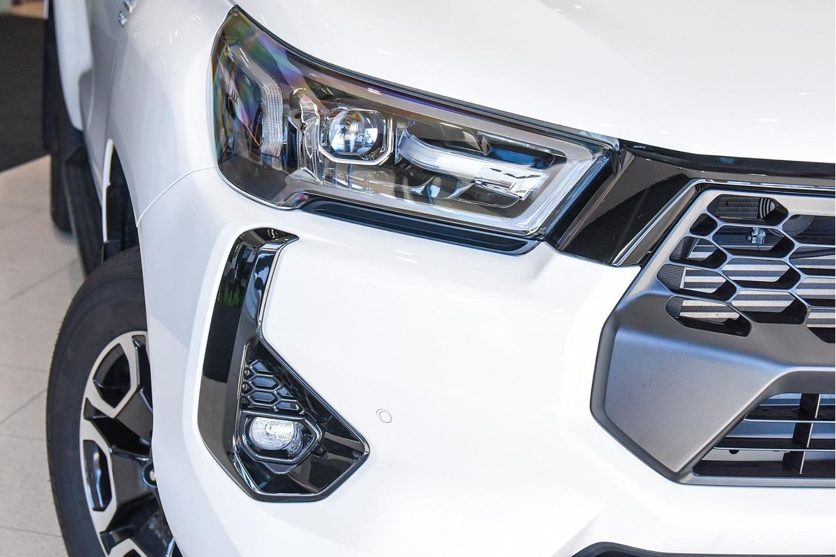 2024 Toyota Hilux SR5 GUN126R 4X4