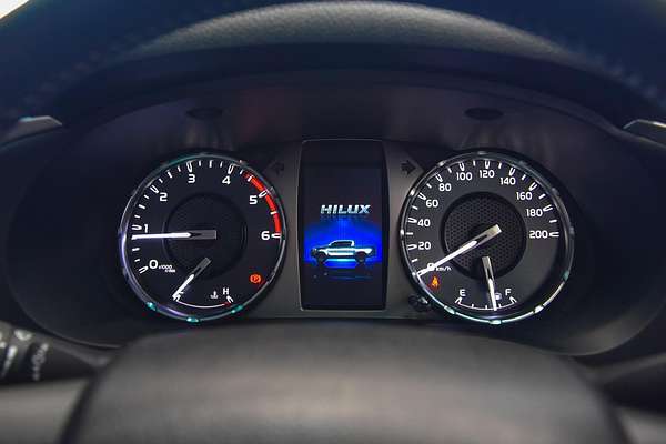 2024 Toyota Hilux SR5 GUN126R 4X4