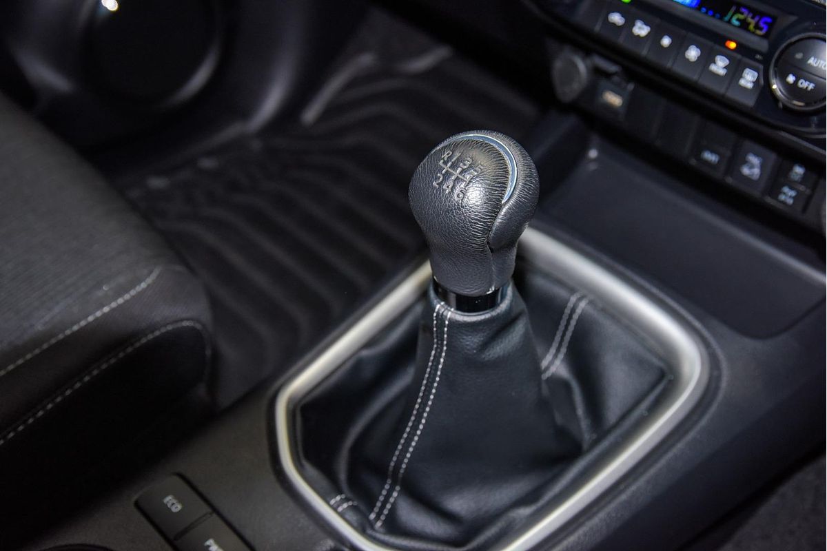2024 Toyota Hilux SR5 GUN126R 4X4