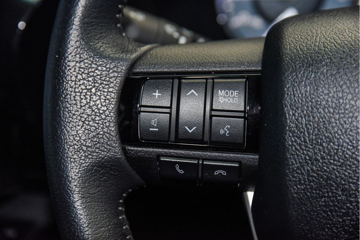 2024 Toyota Hilux SR5 GUN126R 4X4