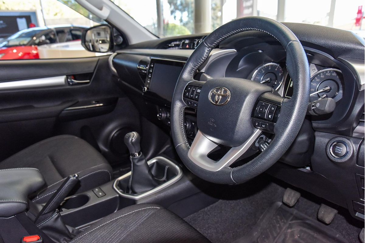 2024 Toyota Hilux SR5 GUN126R 4X4