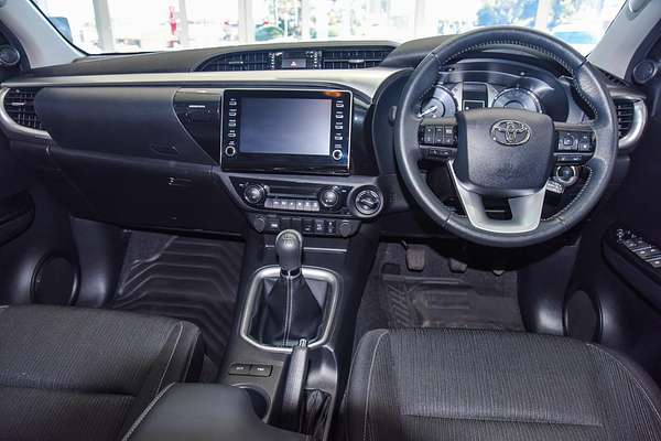 2024 Toyota Hilux SR5 GUN126R 4X4