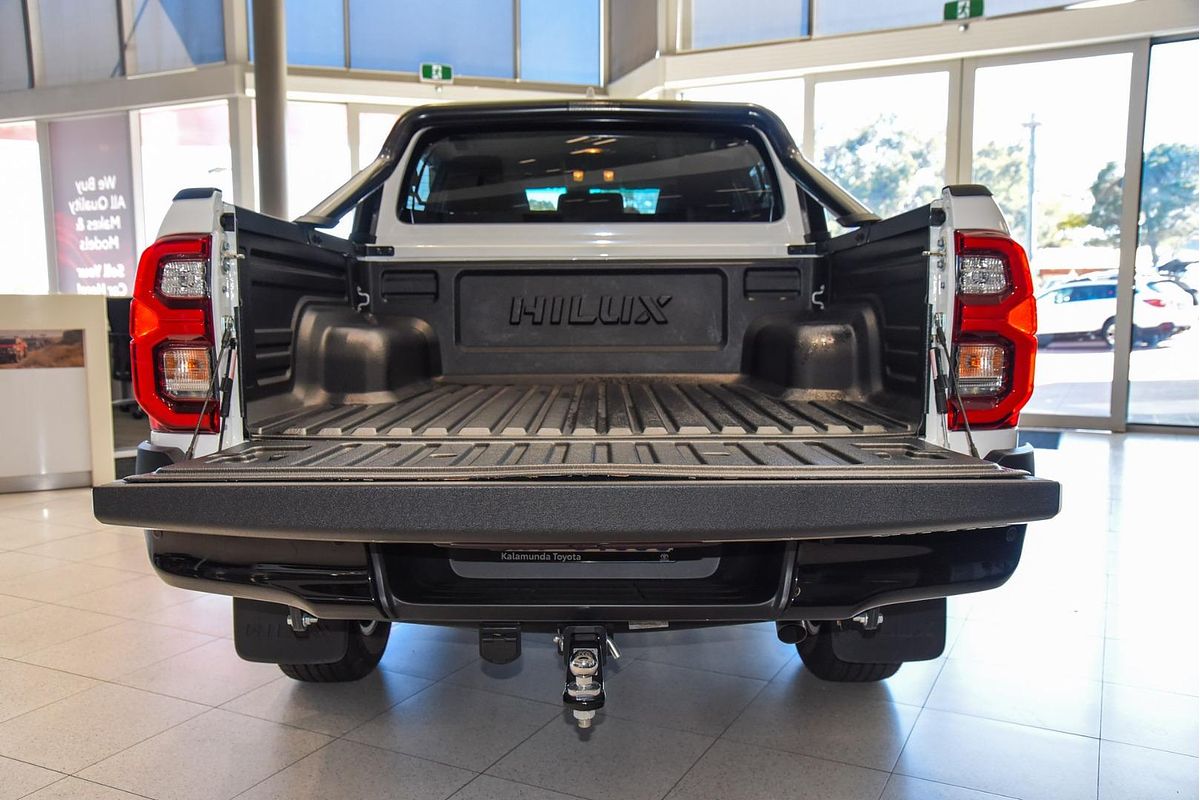 2024 Toyota Hilux SR5 GUN126R 4X4