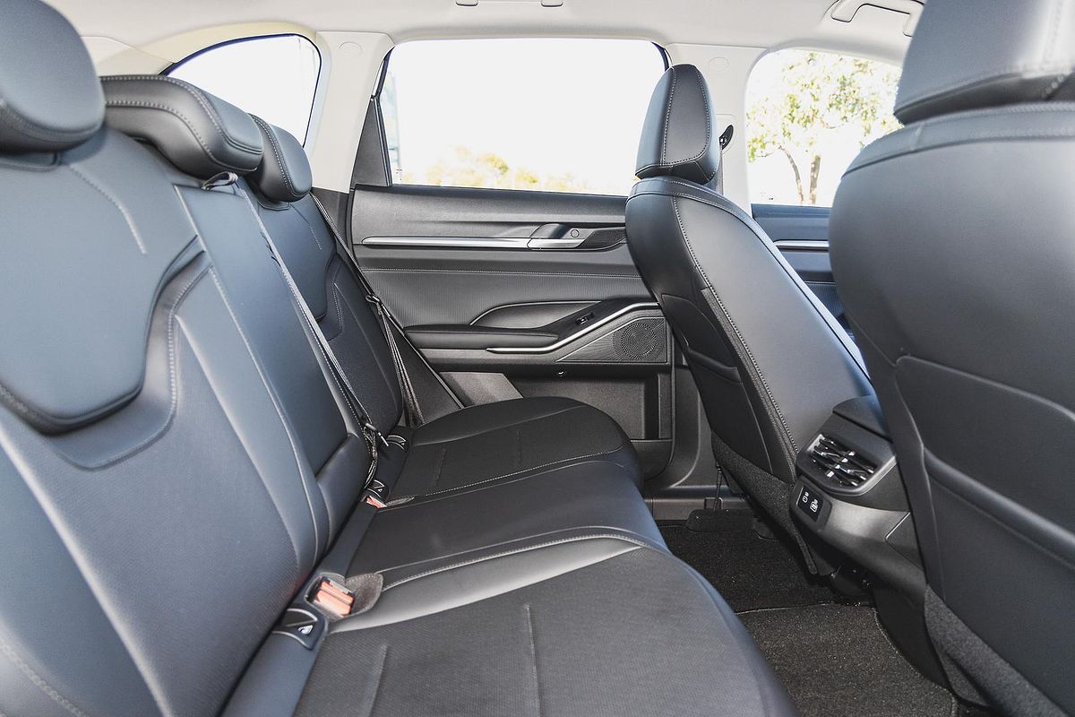 2025 GWM Haval H6 Lux Hybrid B01