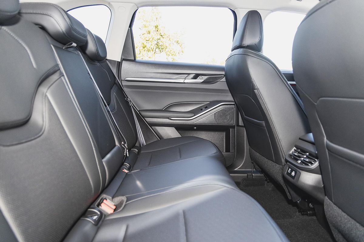 2025 GWM Haval H6 Lux Hybrid B01
