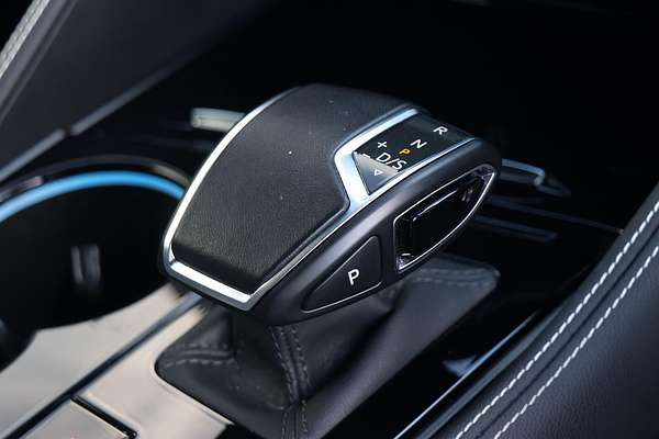2024 Volkswagen Touareg 210TDI R-Line RC