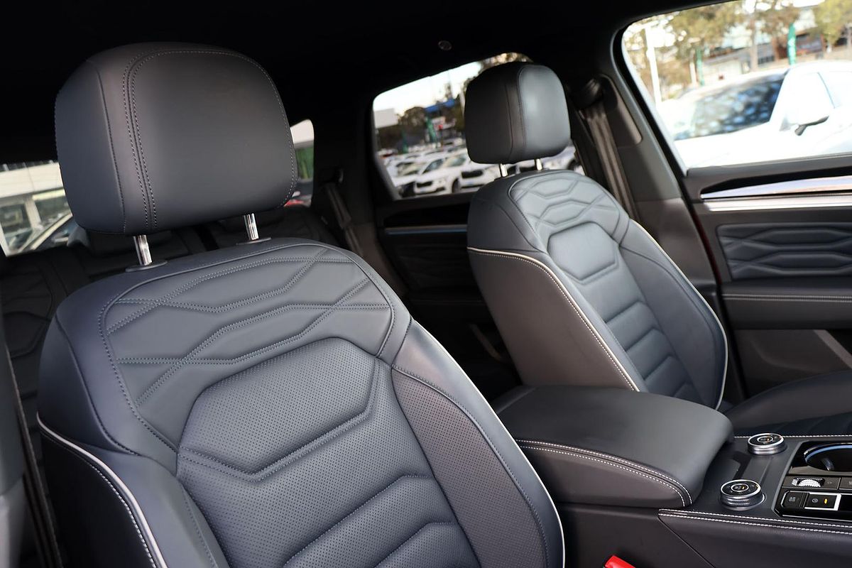 2024 Volkswagen Touareg 210TDI R-Line RC