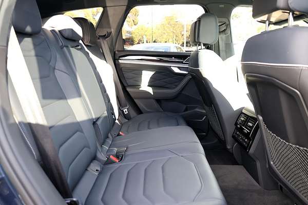 2024 Volkswagen Touareg 210TDI R-Line RC