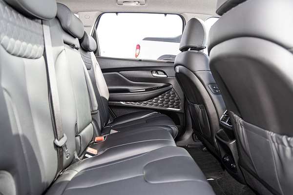 2020 Hyundai Santa Fe Highlander TM.2