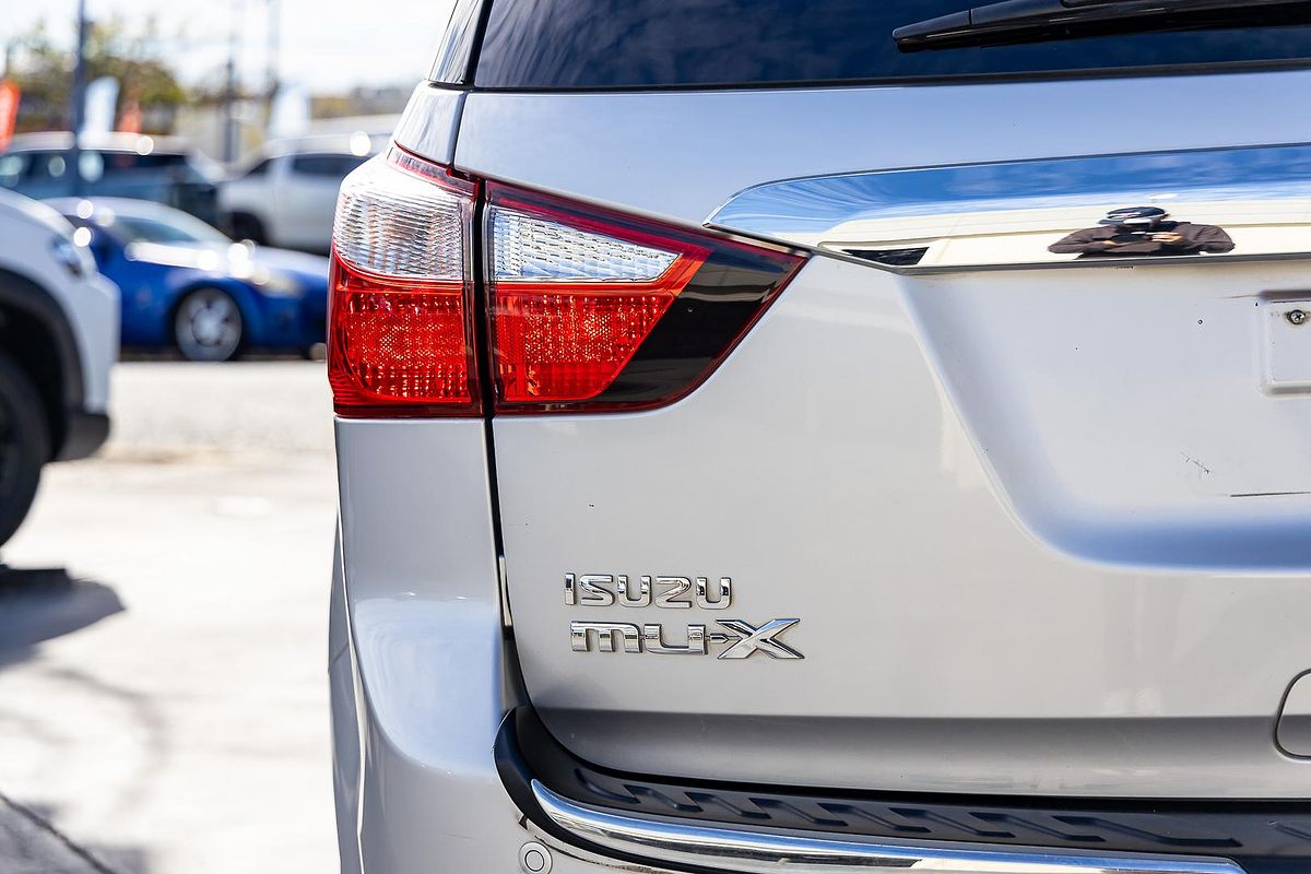 2016 Isuzu MU-X LS-T