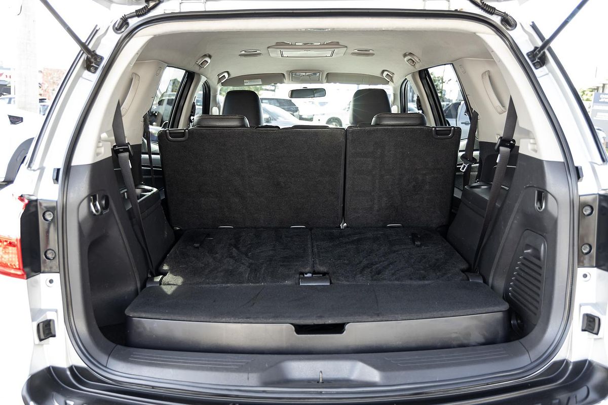 2016 Isuzu MU-X LS-T