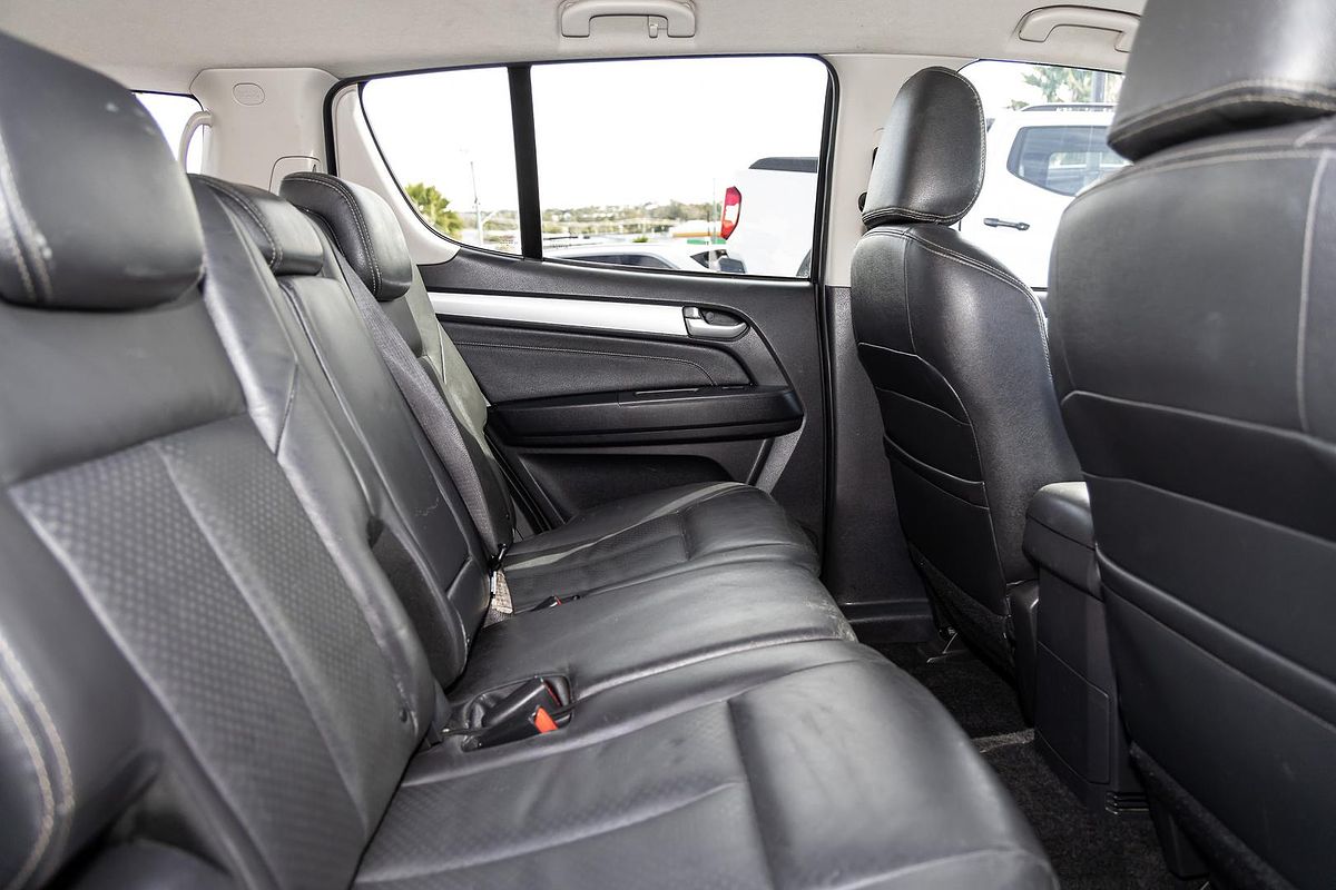 2016 Isuzu MU-X LS-T