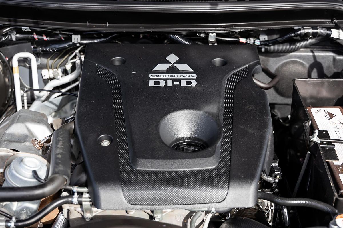 2020 Mitsubishi Pajero Sport GLX QF