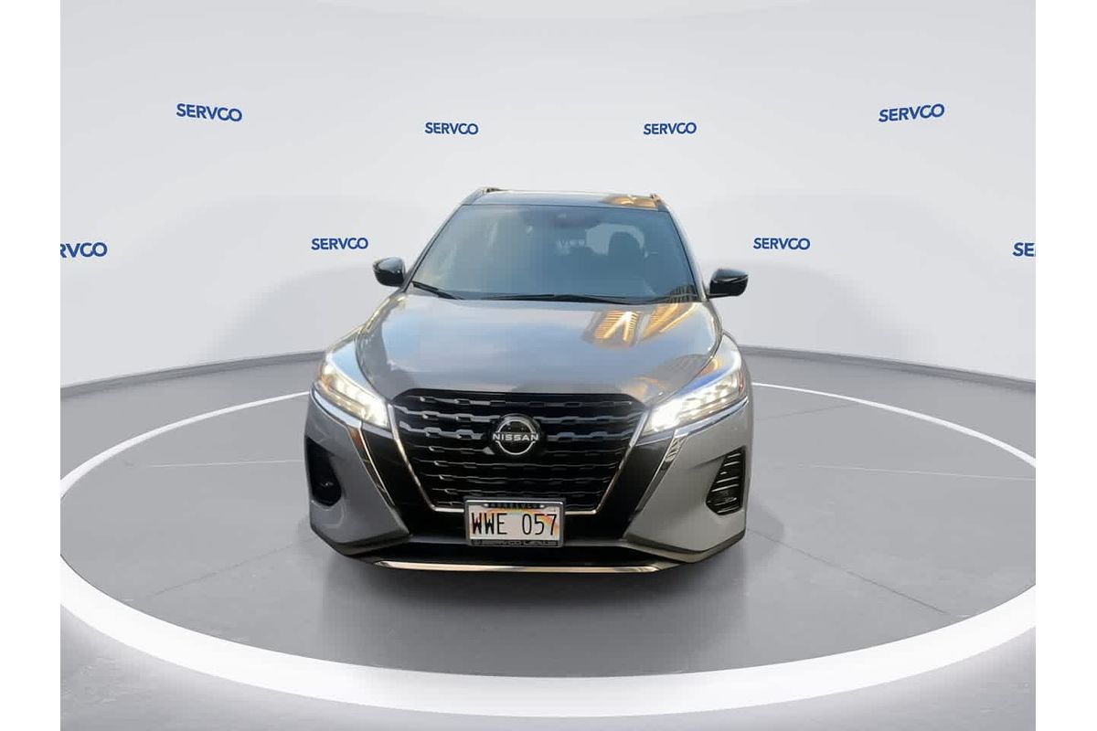 2023 Nissan Kicks SR
