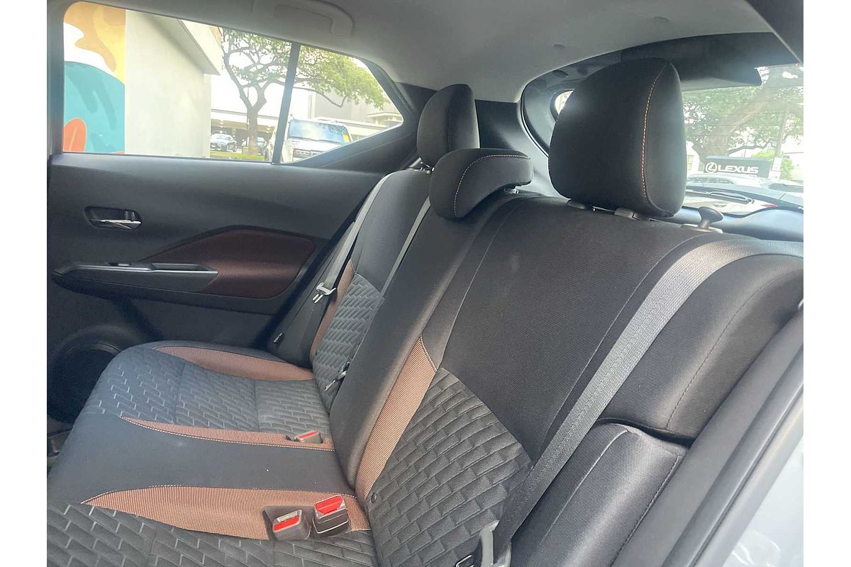 2023 Nissan Kicks SR
