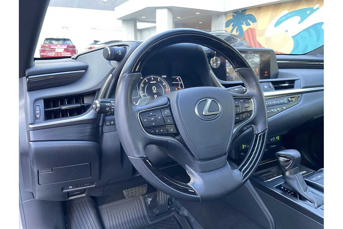 2019 Lexus ES Luxury