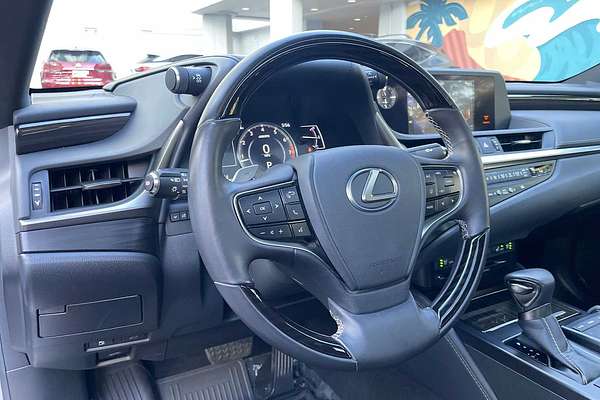 2019 Lexus ES Luxury